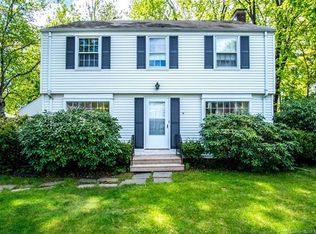 11 Linbrook Rd, West Hartford, CT 06107
