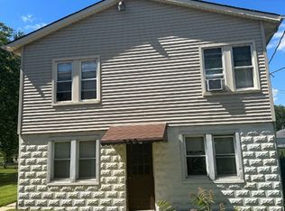 382 Riverbank St #1, Wyandotte, MI 48192