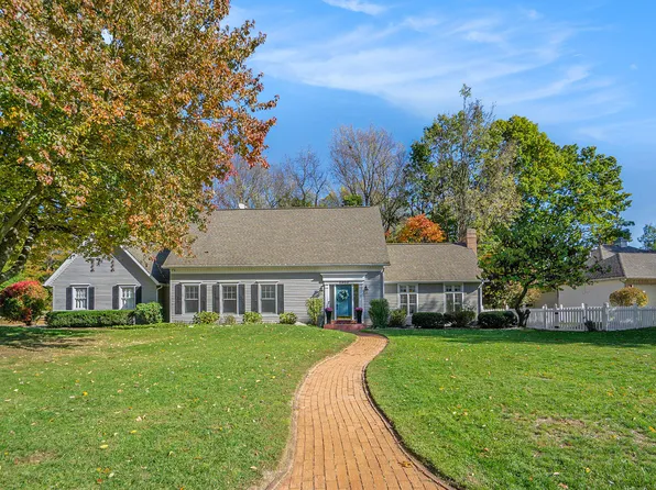 2900 Redbud Trl, Kalamazoo, MI 49009