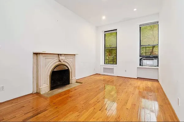 Rented by REAL New York | media 13