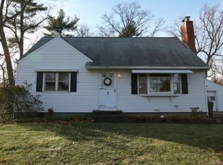 3 Bon St, Enfield, CT 06082