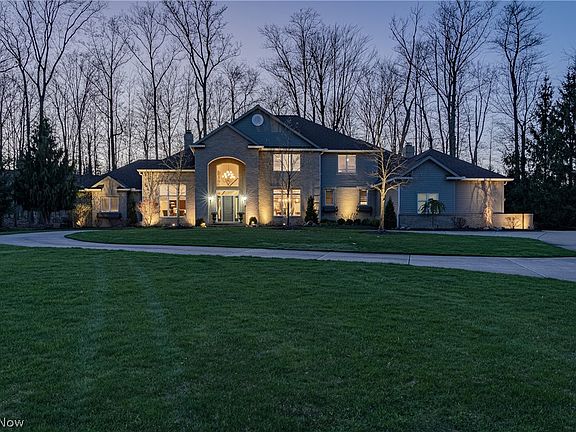 4th image of 3900 Waterford Ct