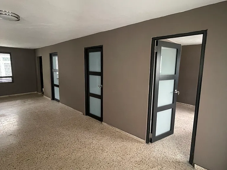 1 Avenida #65 — Photo 18