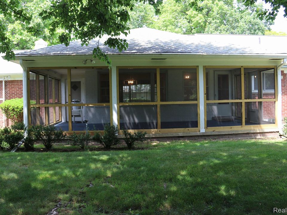 18147 Melrose Ave, photo 15
