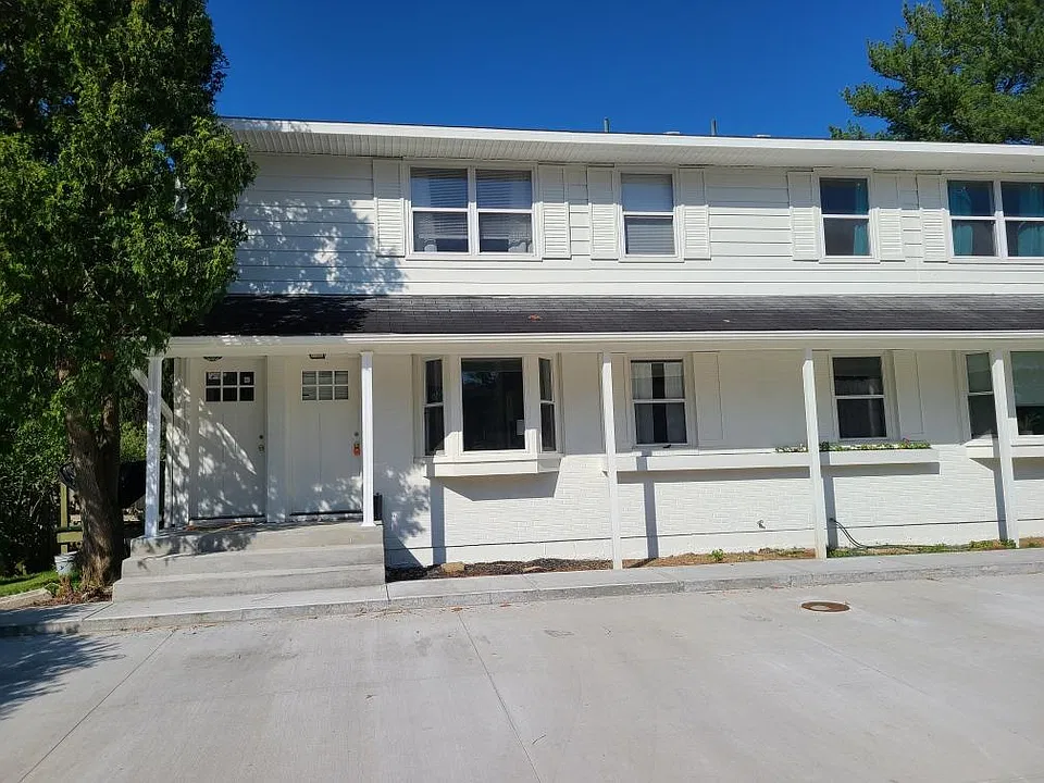 19 Westview Dr