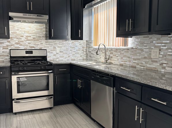 9028 Burnet Ave #219