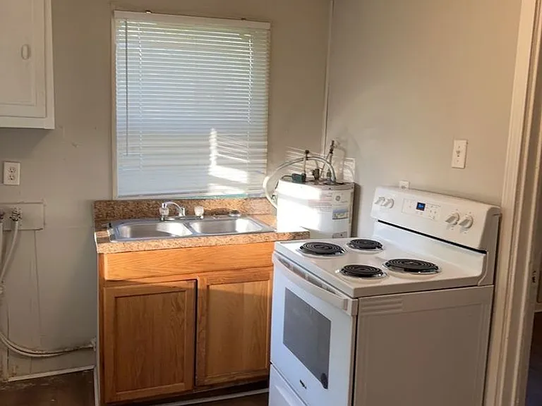 4020 Kirkland Ave — Photo 7