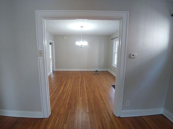 5th image of 1613 Richmond Ave