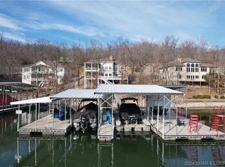 586 Grand Cove Rd, Sunrise Beach, MO 65079