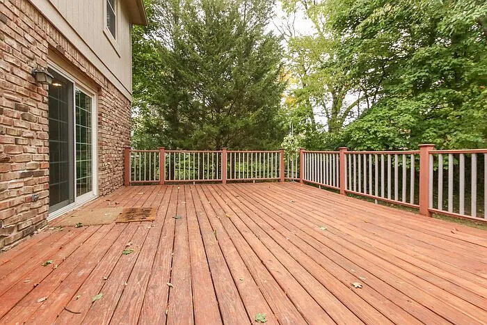 1537 Spruce Ct — Photo 15