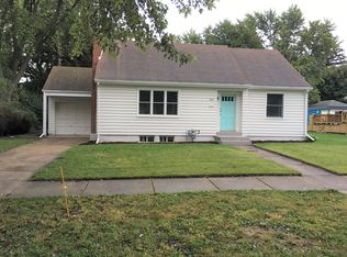 695 Oakland Ave, Elgin, IL 60120