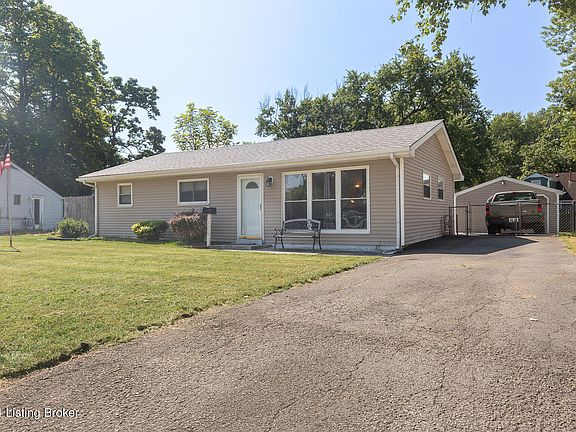 2nd image of 13315 Forge Cir