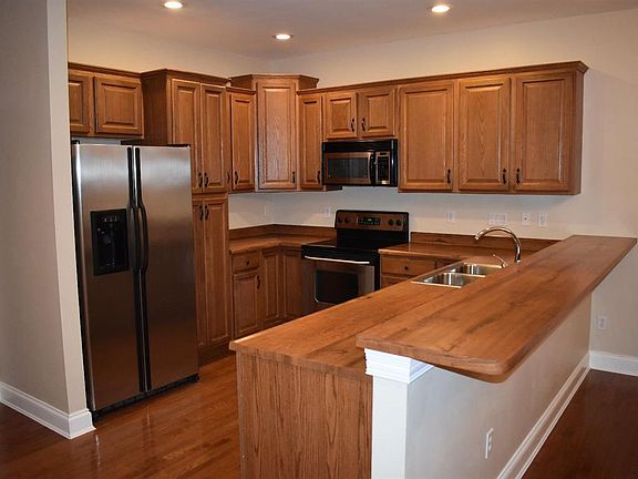 5th image of 4687 Mallard Creek Dr