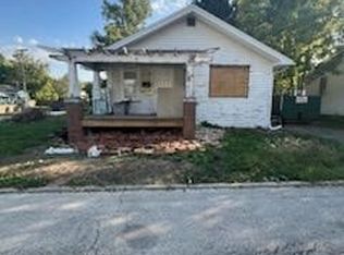 927 S Stone St, Decatur, IL 62521