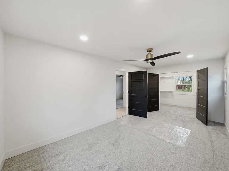 149 Washington St — Photo 37