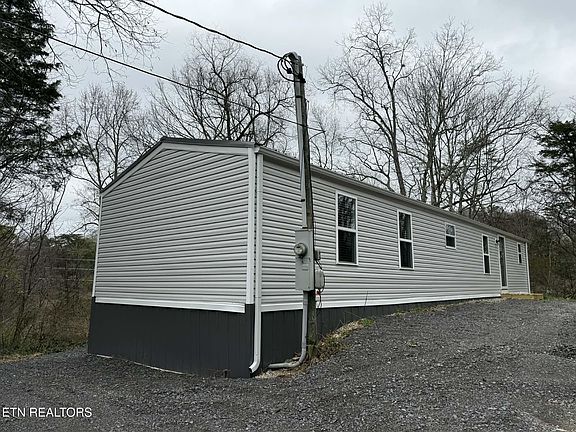 2nd image of 190 Warwick Ln