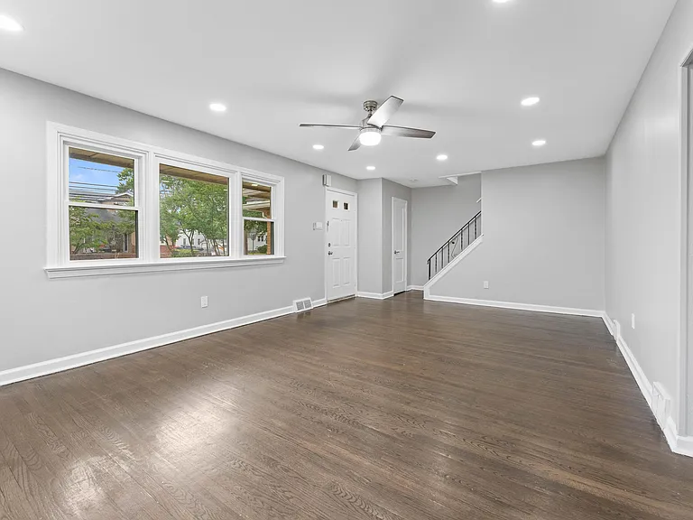 806 S Fairview St — Photo 6
