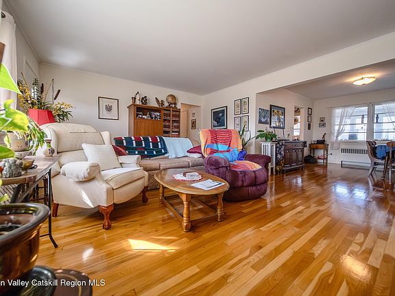 3rd image of 3 Lipton Street