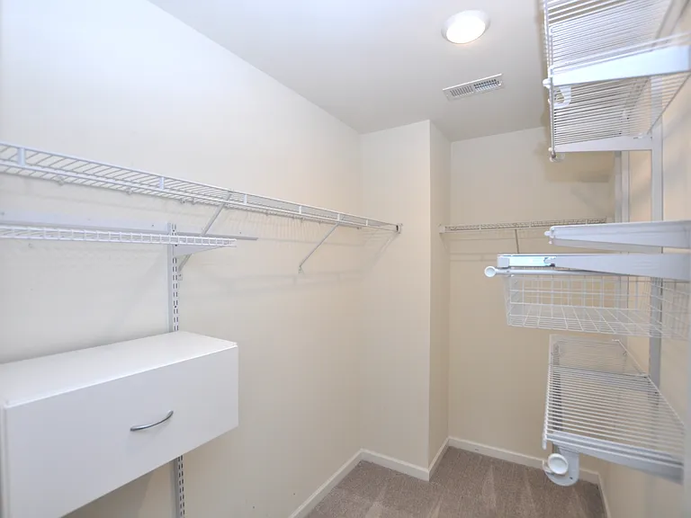 536 Laurens St — Photo 8