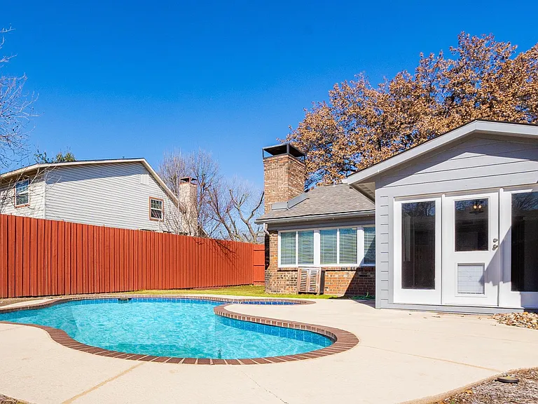 2700 Chancellor Dr — Photo 22