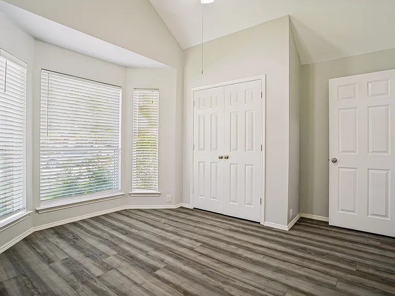 5905 Sandalwood Dr — Photo 18