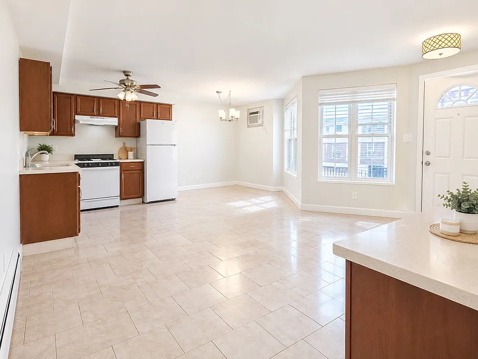 27 Malibu Ct #1