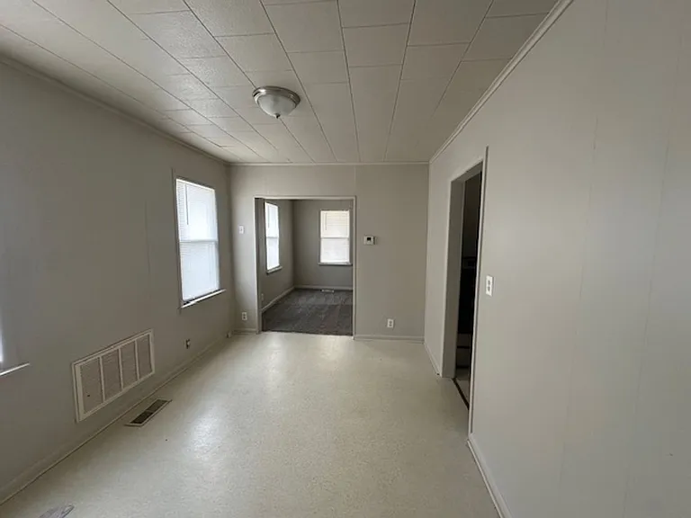 501 G St NE — Photo 5