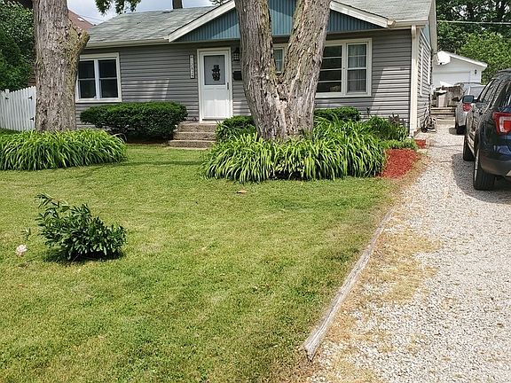 3rd image of 12829 Francisco Ave