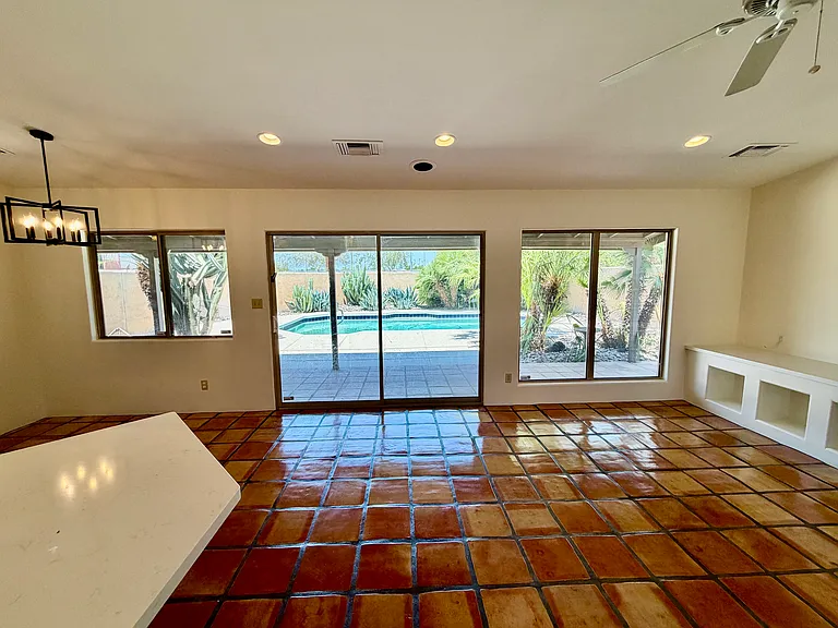 1103 W Osborn Rd — Photo 9