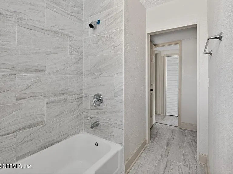 845 Ontario St — Photo 20