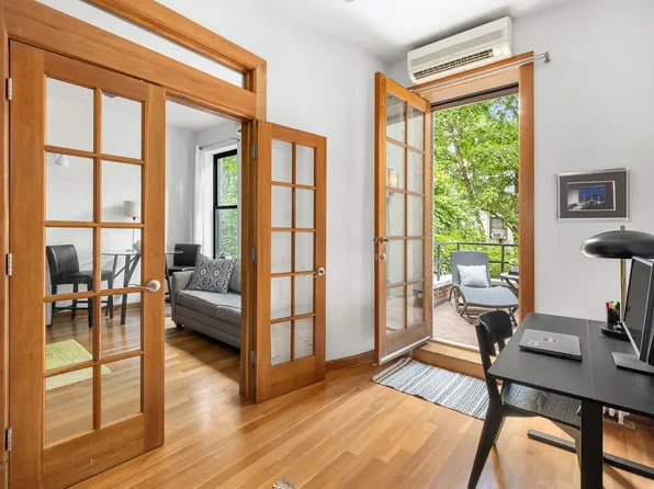 27 West 82nd Street image 5 of 10