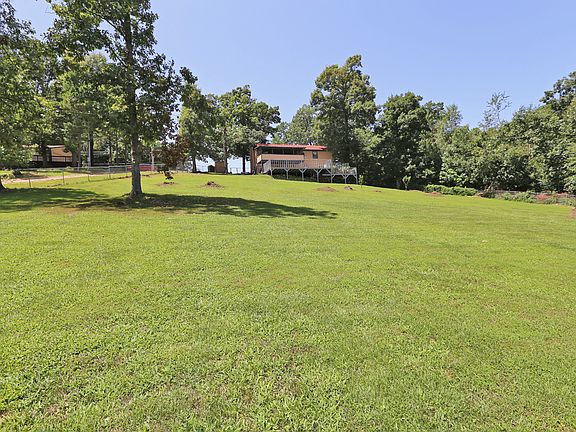 5th image of 15966 Hickory Dr