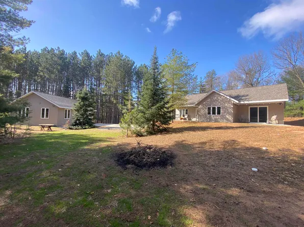 W10546 Jack Pine Ln, Crivitz, WI 54114