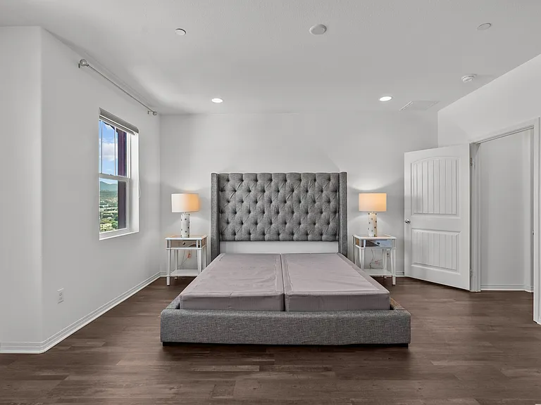 22034 Barrington Way — Photo 16