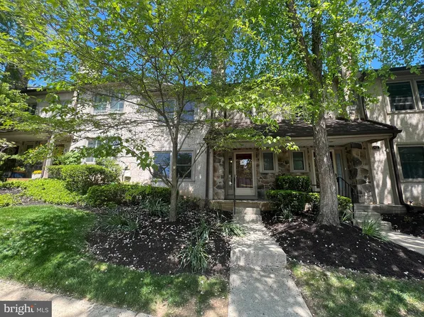 46 Woodstream Dr, Chesterbrook, PA 19087