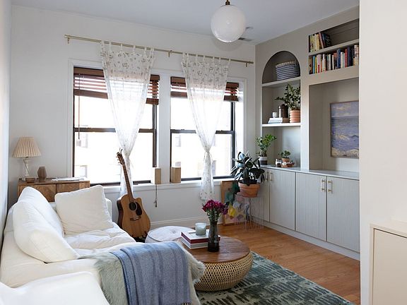 5th image of 3333 W Schubert Ave #3