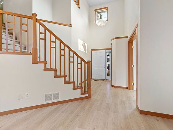 4th image of 16108 SE Bybee Ct