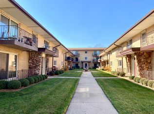 6150 S Kensington Ave #102, Countryside, IL 60525