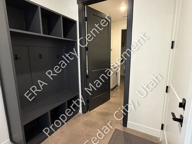 2180 S Bluff Dr — Photo 11
