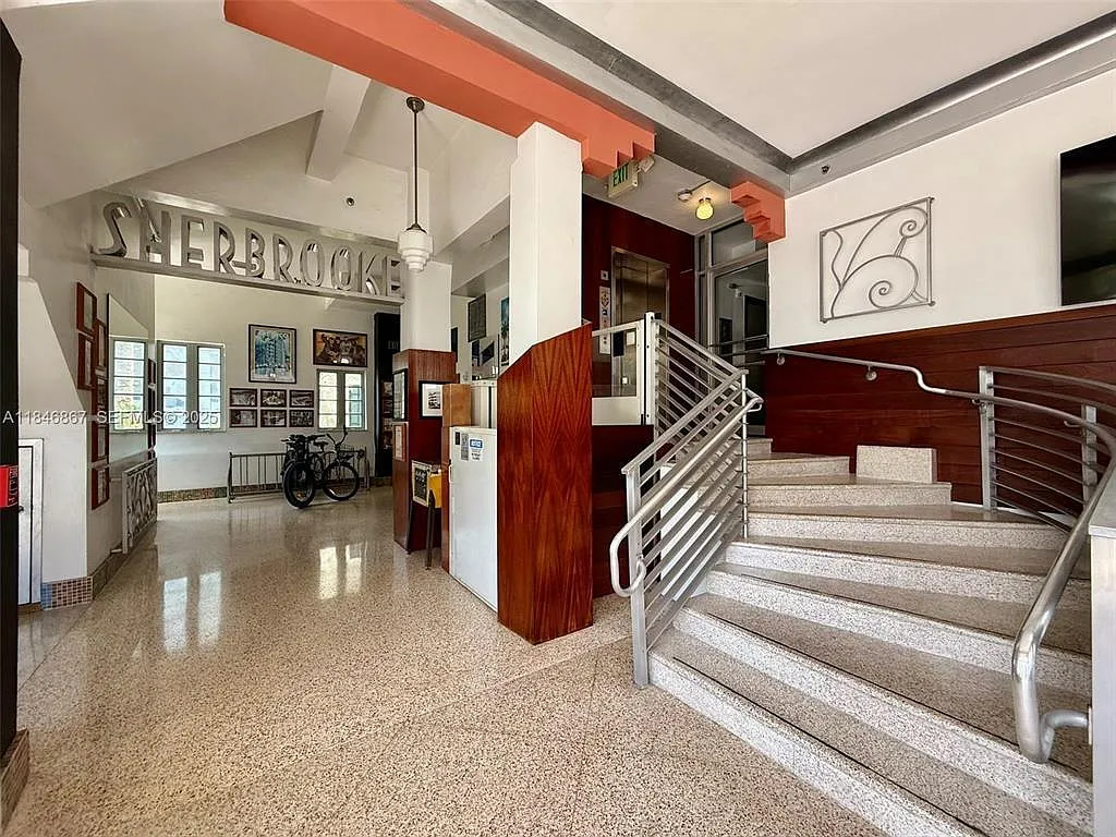 Studio, 350 sqft, $1,600 — Photo 3