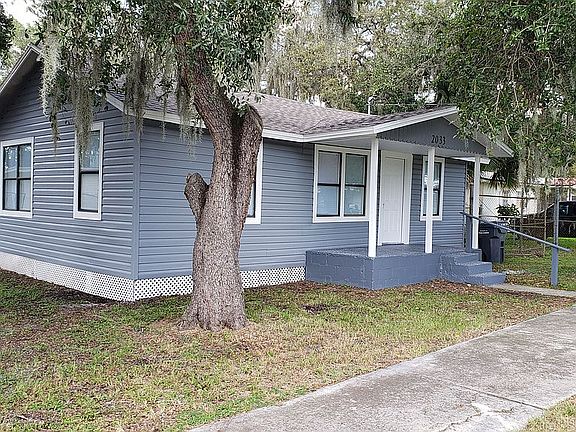 3rd image of 2033 W Parker St