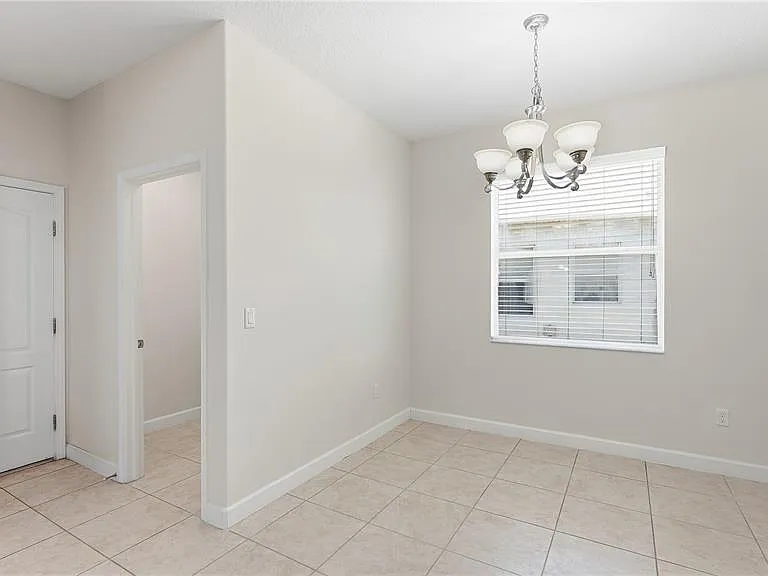 2217 Crosston Cir — Photo 24