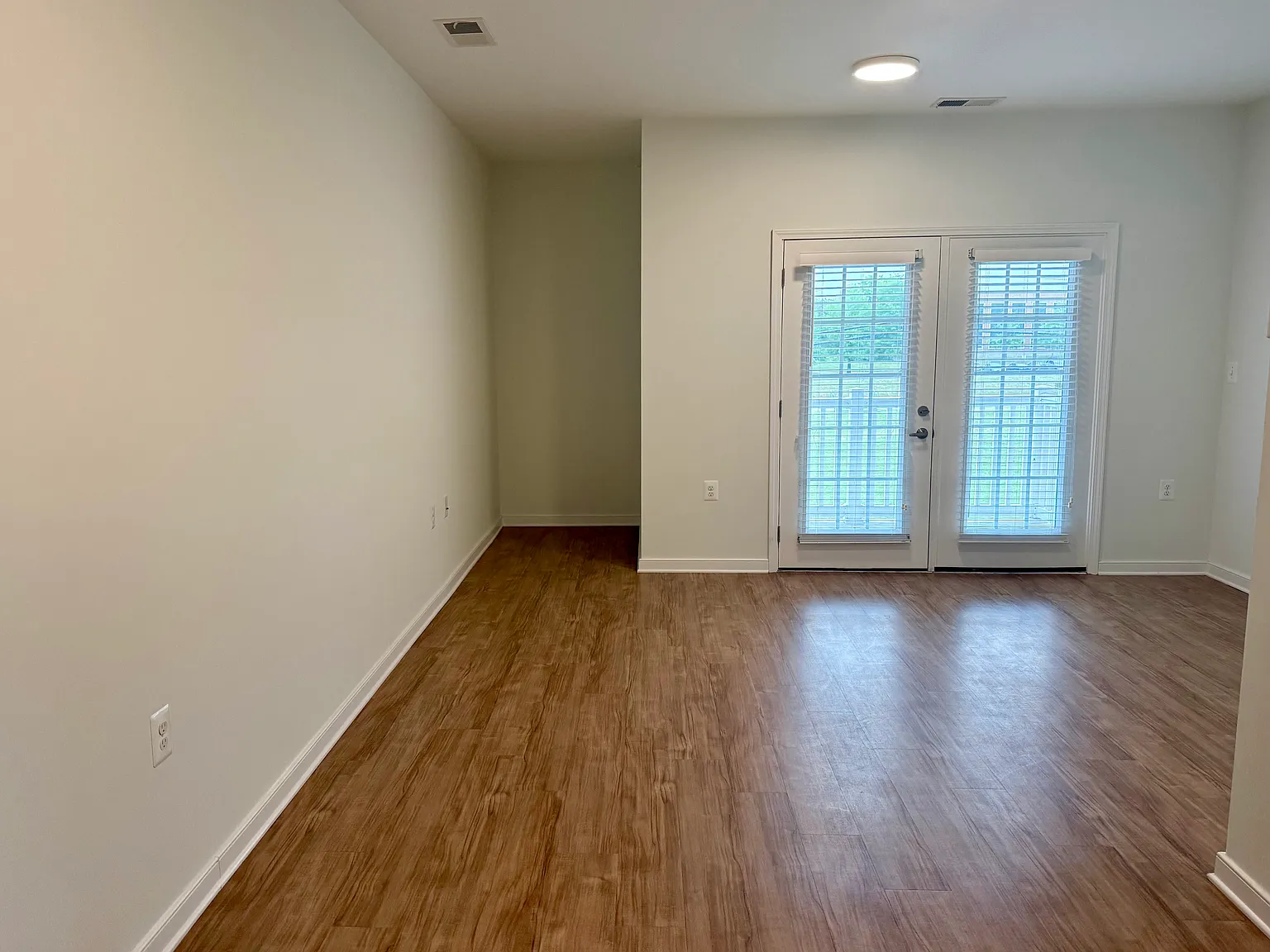 105 Charles St — Photo 3
