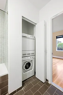 Sold by Sotheby's International Realty | media 17