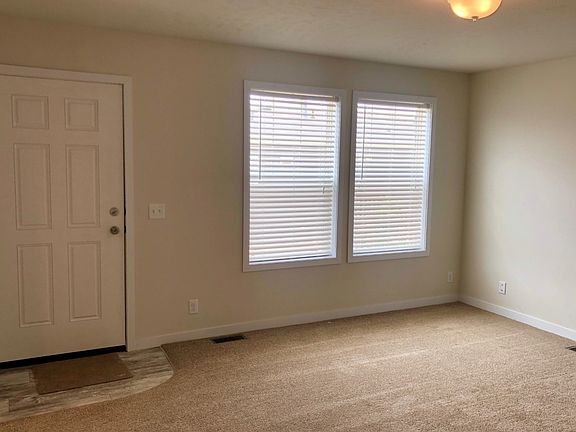 2nd image of 33395 Magnolia Dr
