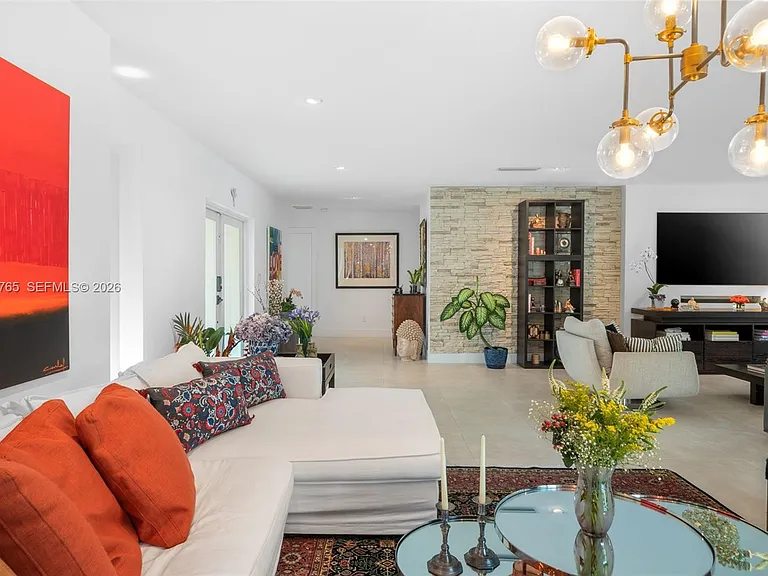 8535 SW 100th Ave — Photo 7
