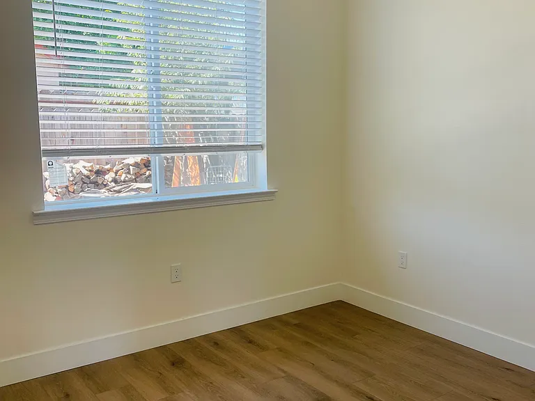 741 Walnut Ln #100 — Photo 7