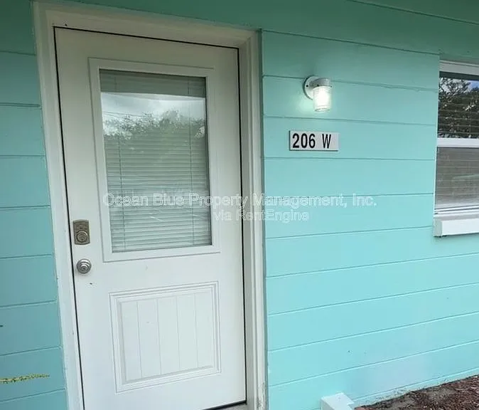 206 Bates Ave #E — Photo 2
