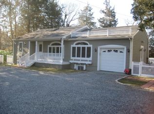 571 Noyac Rd, Southampton, NY 11968
