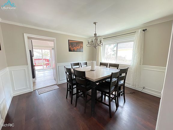 3rd image of 1840 Willard Ave SW